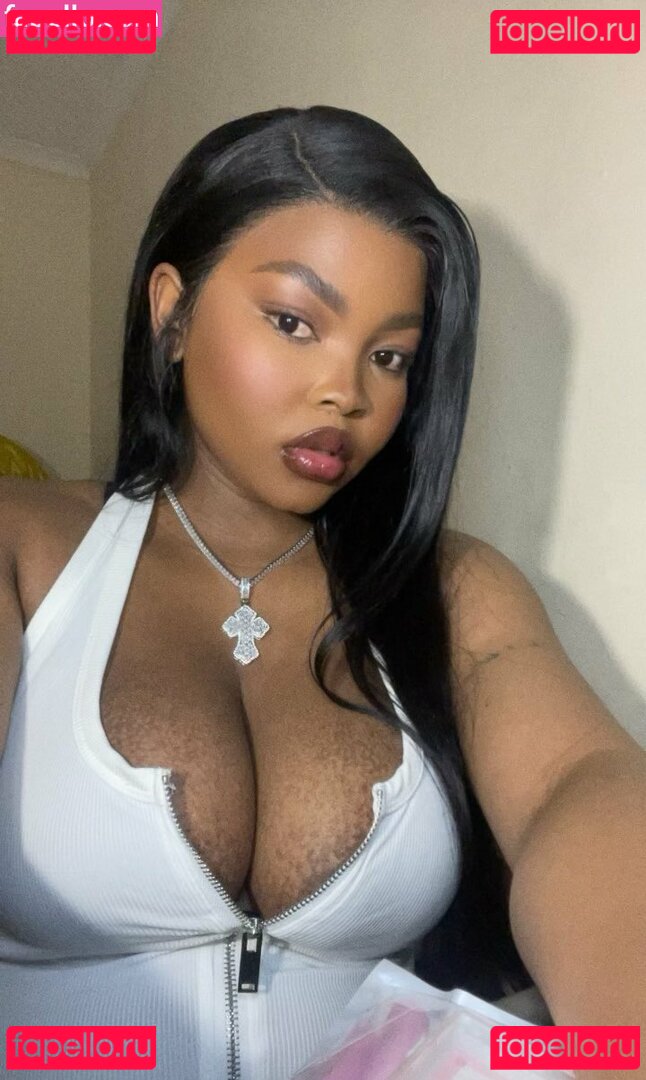 MelaMadffire / _melamadffire / fireeee Onlyfans Photo Gallery 