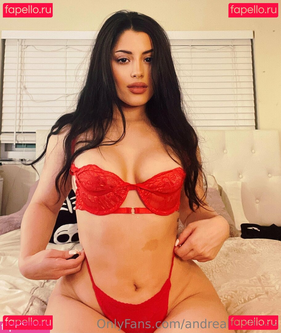 andreakristinee Onlyfans Photo Gallery 