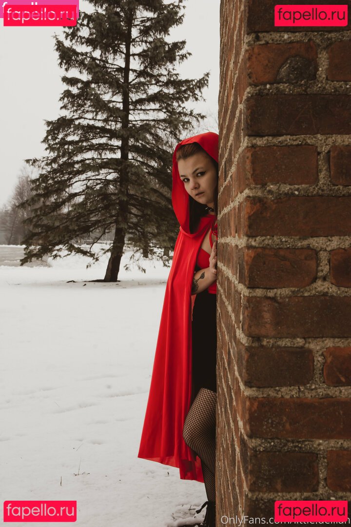 little.delilah / littledelilah2017 Onlyfans Photo Gallery 