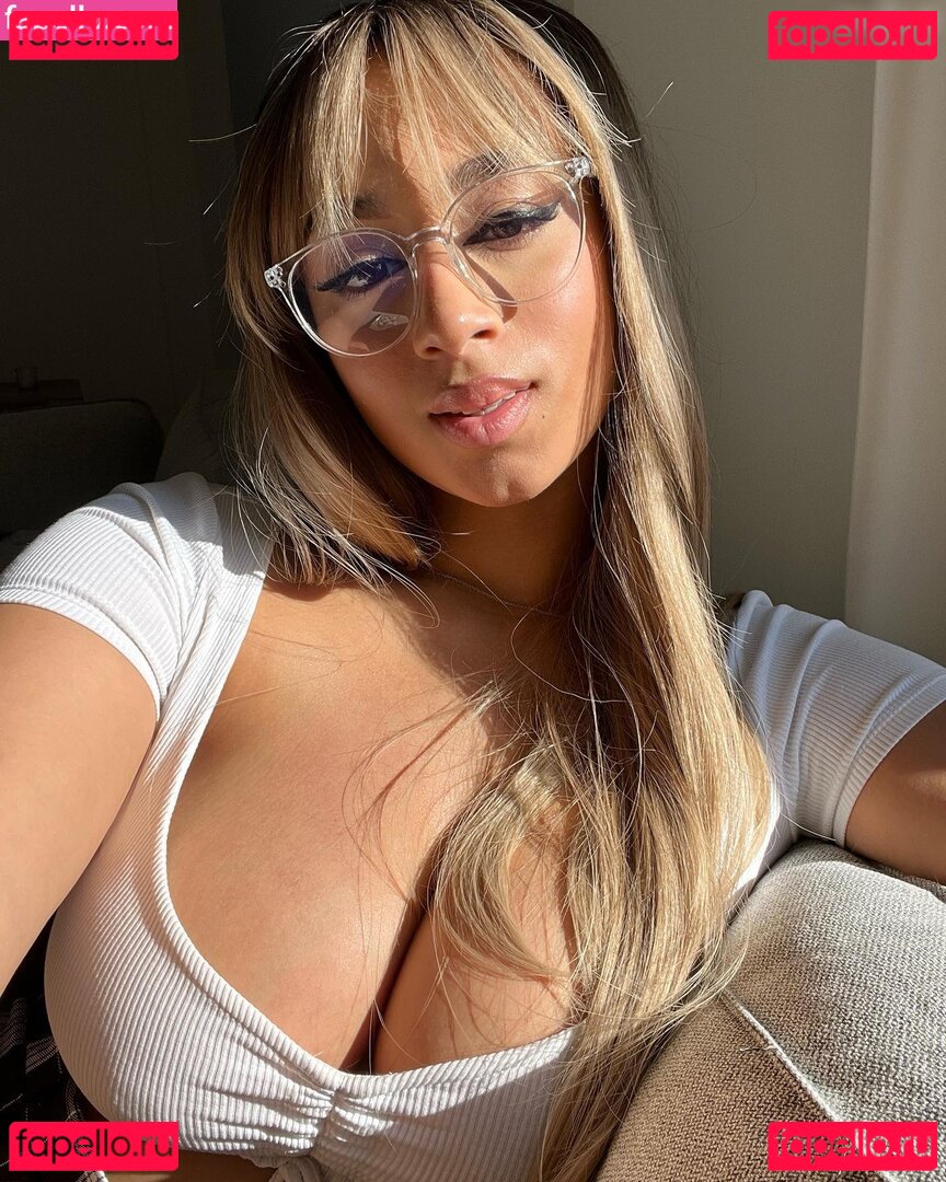 Naomi Berlin / NaomiBerlinn / thenaomiberlin Onlyfans Photo Gallery 