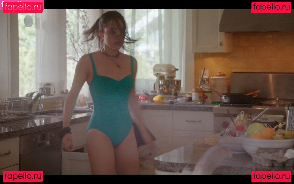 Sofia Carson / SofiaCarson / mariieeclaiiree Onlyfans Photo Gallery 