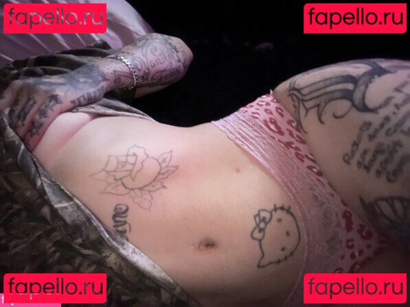 FaceTatMami / Izzy Gonzalez / fukkfacetat Onlyfans Photo Gallery 