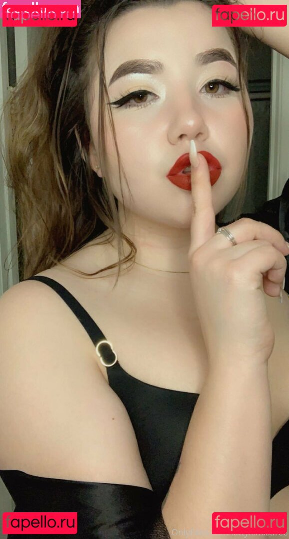 _mskittykat / kittykimxxfree Onlyfans Photo Gallery 