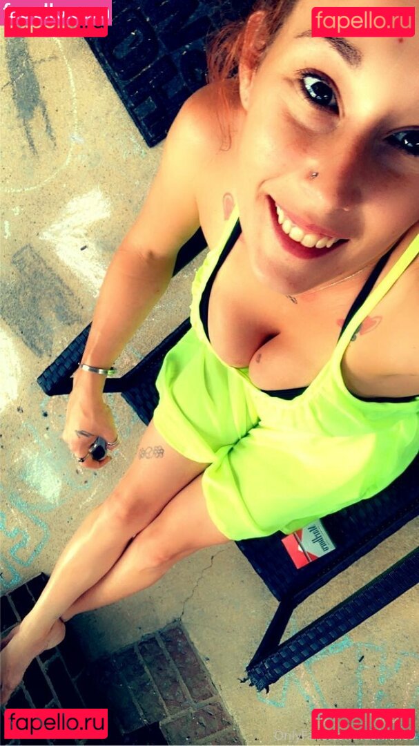 lushlex69 / turnmeupsidedown69 Onlyfans Photo Gallery 