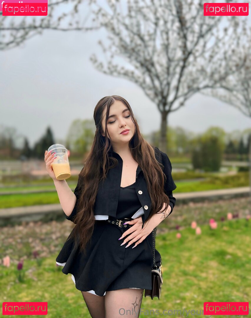 mp3partymaster / your_sweet_eliana Onlyfans Photo Gallery 