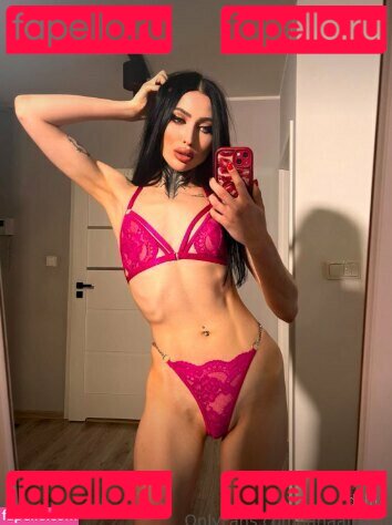 thediwifey / wifeydelfi Onlyfans Photo Gallery 