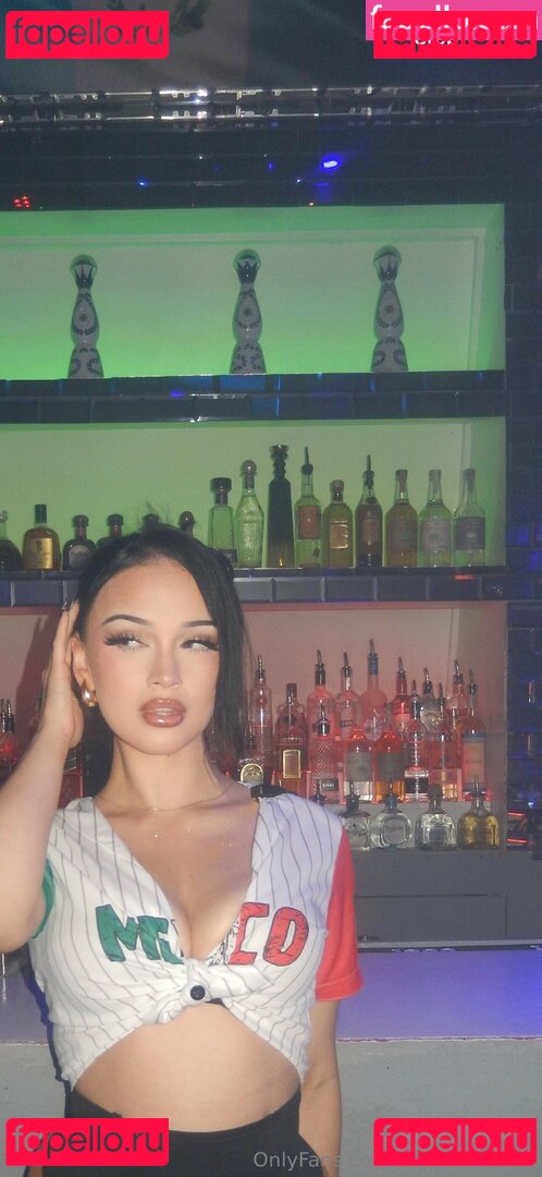 Deebellle / drinkswithdee Onlyfans Photo Gallery 