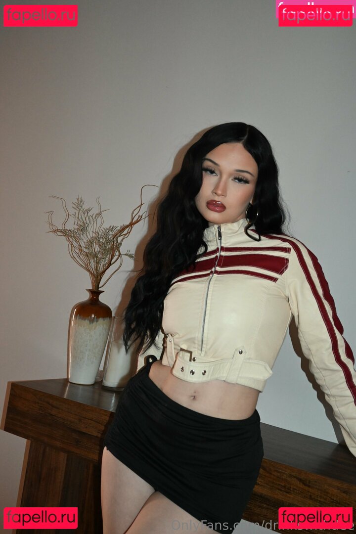 Deebellle / drinkswithdee Onlyfans Photo Gallery 