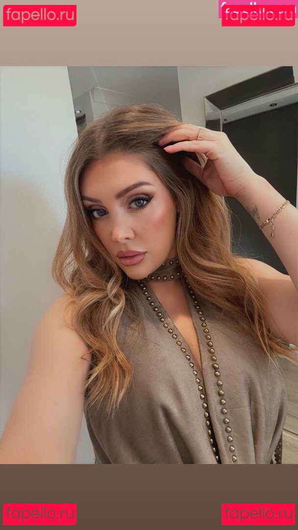 Ashley Emma / ashleyemmax Onlyfans Photo Gallery 