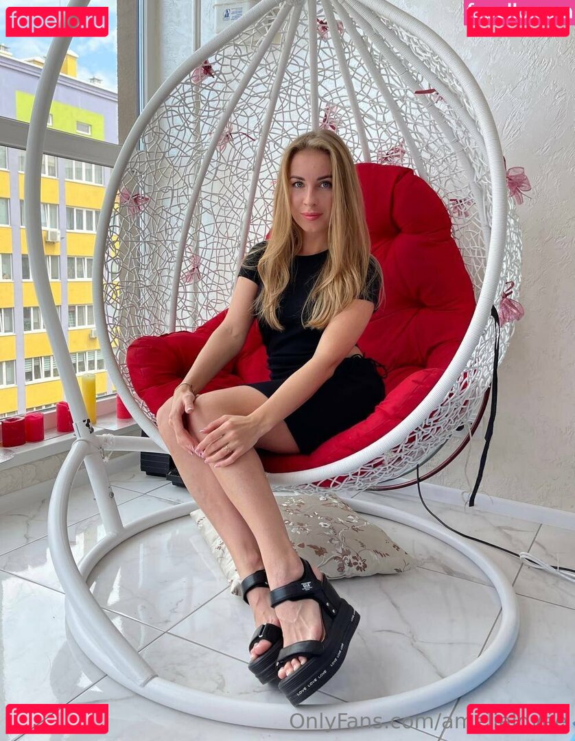 latex_velma / lustvelma Onlyfans Photo Gallery 