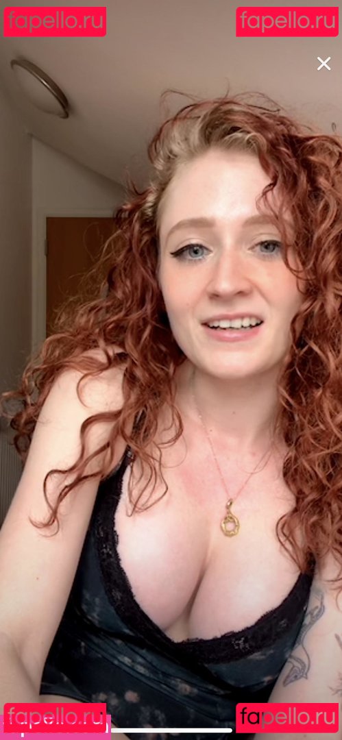 Janet Devlin / JanetJealousy / janetdevlinofficial Onlyfans Photo Gallery 