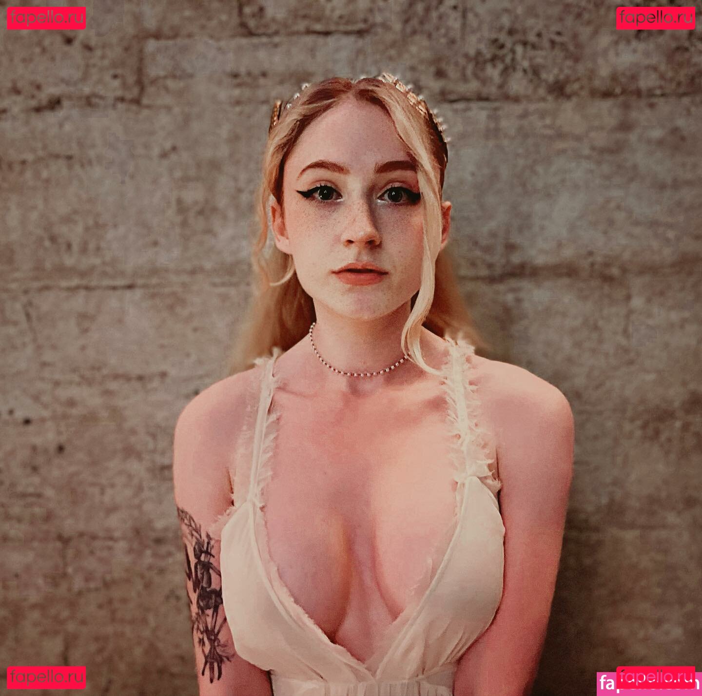 Janet Devlin / JanetJealousy / janetdevlinofficial Onlyfans Photo Gallery 