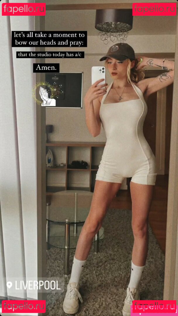 Janet Devlin / JanetJealousy / janetdevlinofficial Onlyfans Photo Gallery 