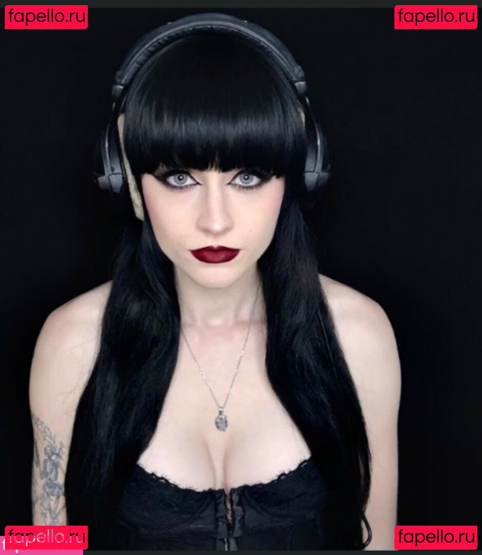 Janet Devlin / JanetJealousy / janetdevlinofficial Onlyfans Photo Gallery 