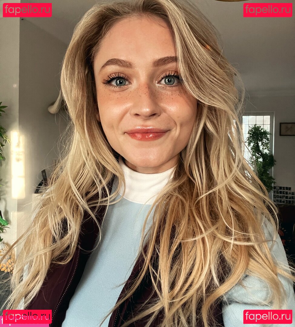 Janet Devlin / JanetJealousy / janetdevlinofficial Onlyfans Photo Gallery 