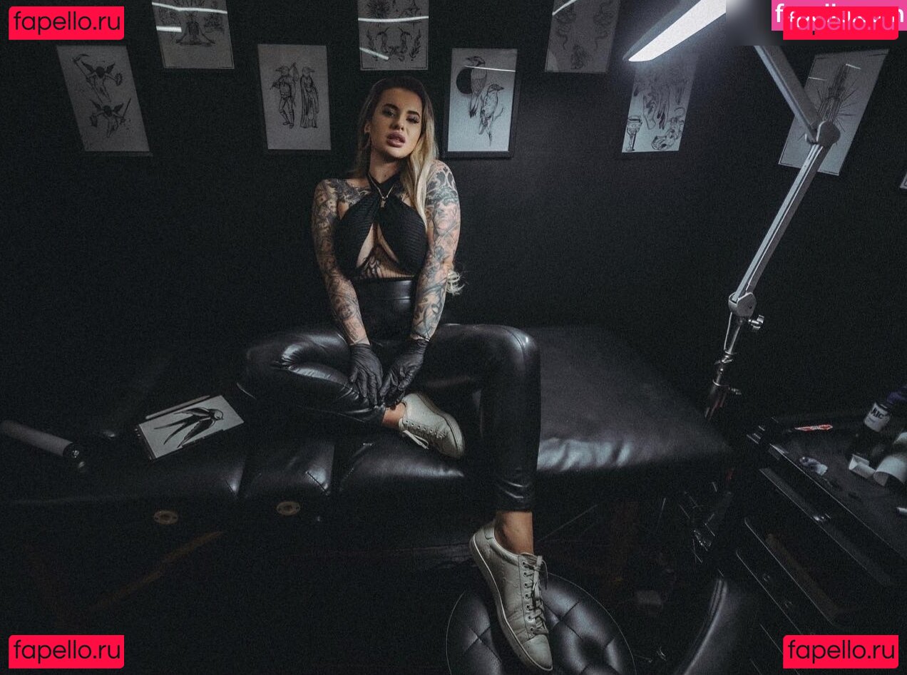 Veronica Moraya / iamvermora / vermora Onlyfans Photo Gallery 