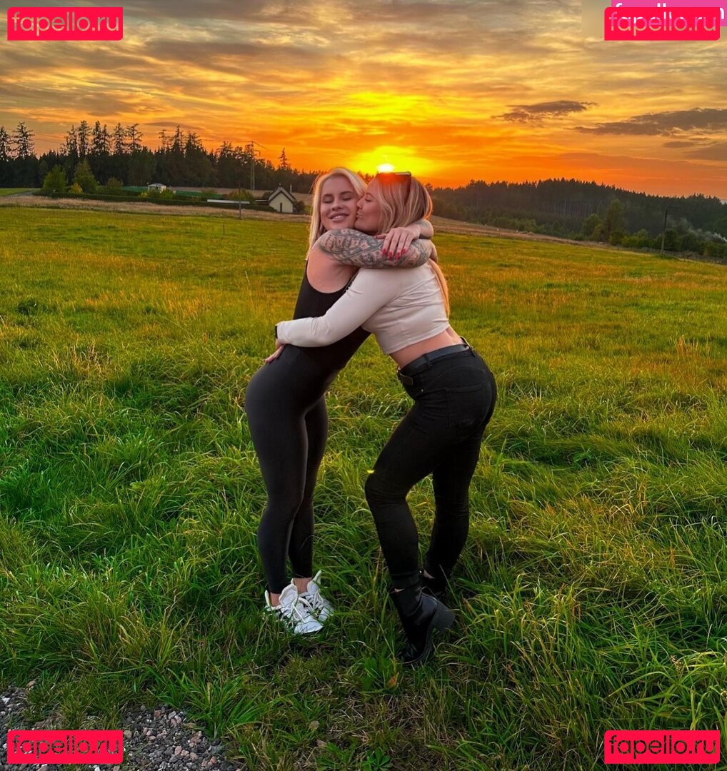 Veronica Moraya / iamvermora / vermora Onlyfans Photo Gallery 