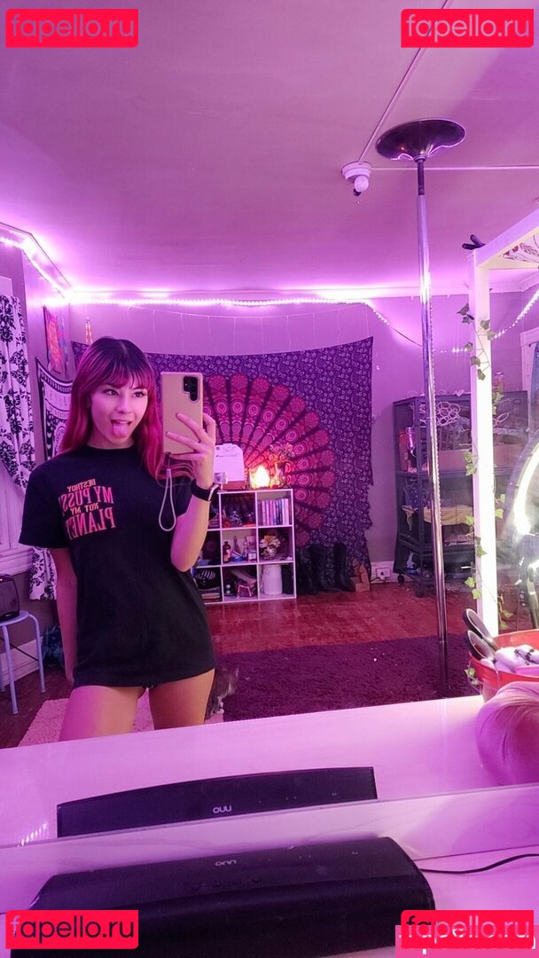 dearlizzy / lizzyhazefree Onlyfans Photo Gallery 