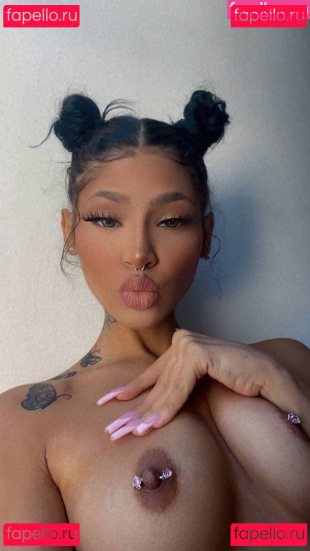 Juhneicz / Twinkleeestarss / twinkleestars_ Onlyfans Photo Gallery 