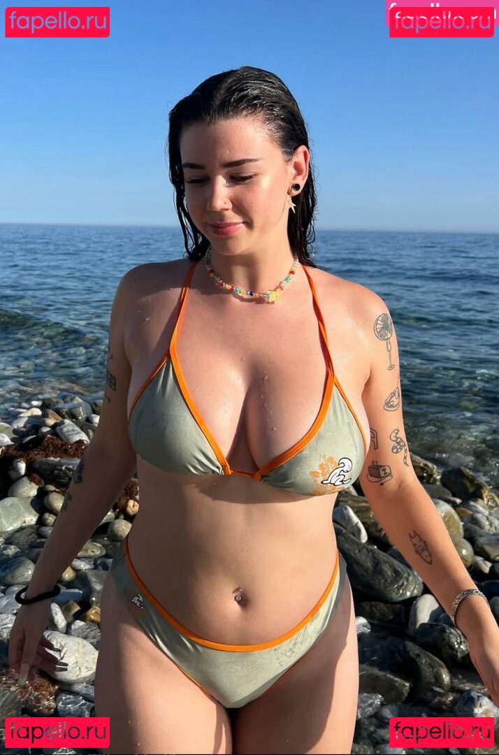 whereisleto Onlyfans Photo Gallery 