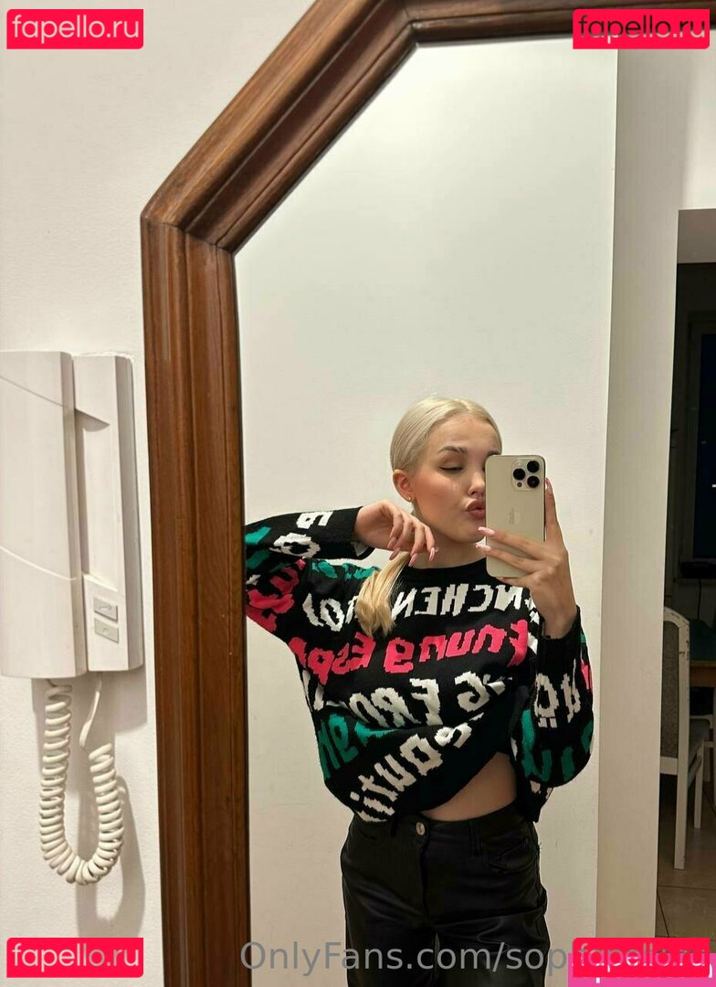 sophiebaverstock / sophiebbface Onlyfans Photo Gallery 