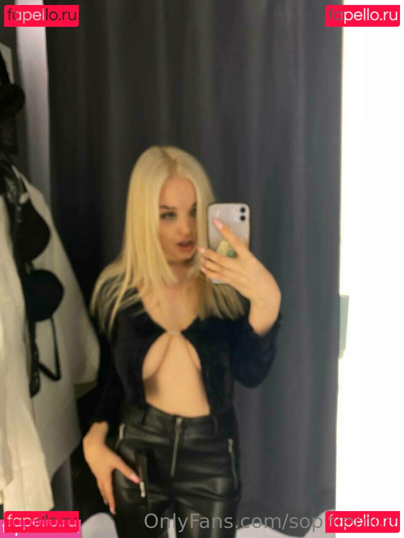 sophiebaverstock / sophiebbface Onlyfans Photo Gallery 