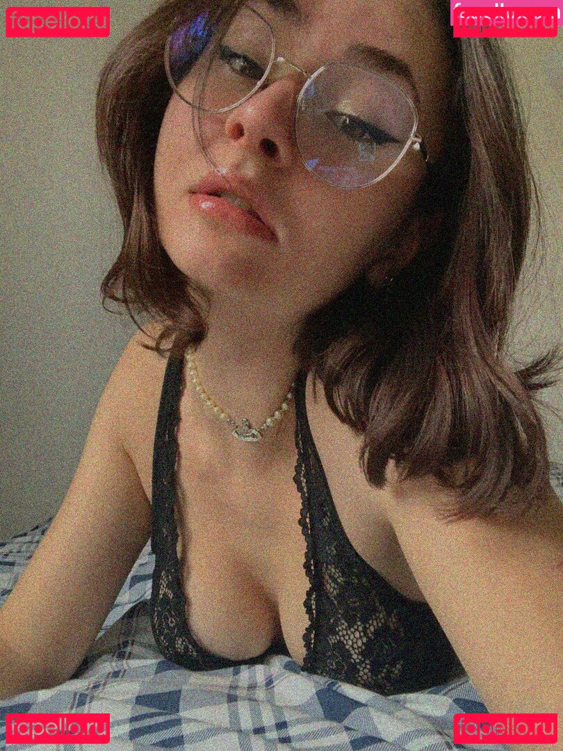 yourjulie / yourlupi Onlyfans Photo Gallery 