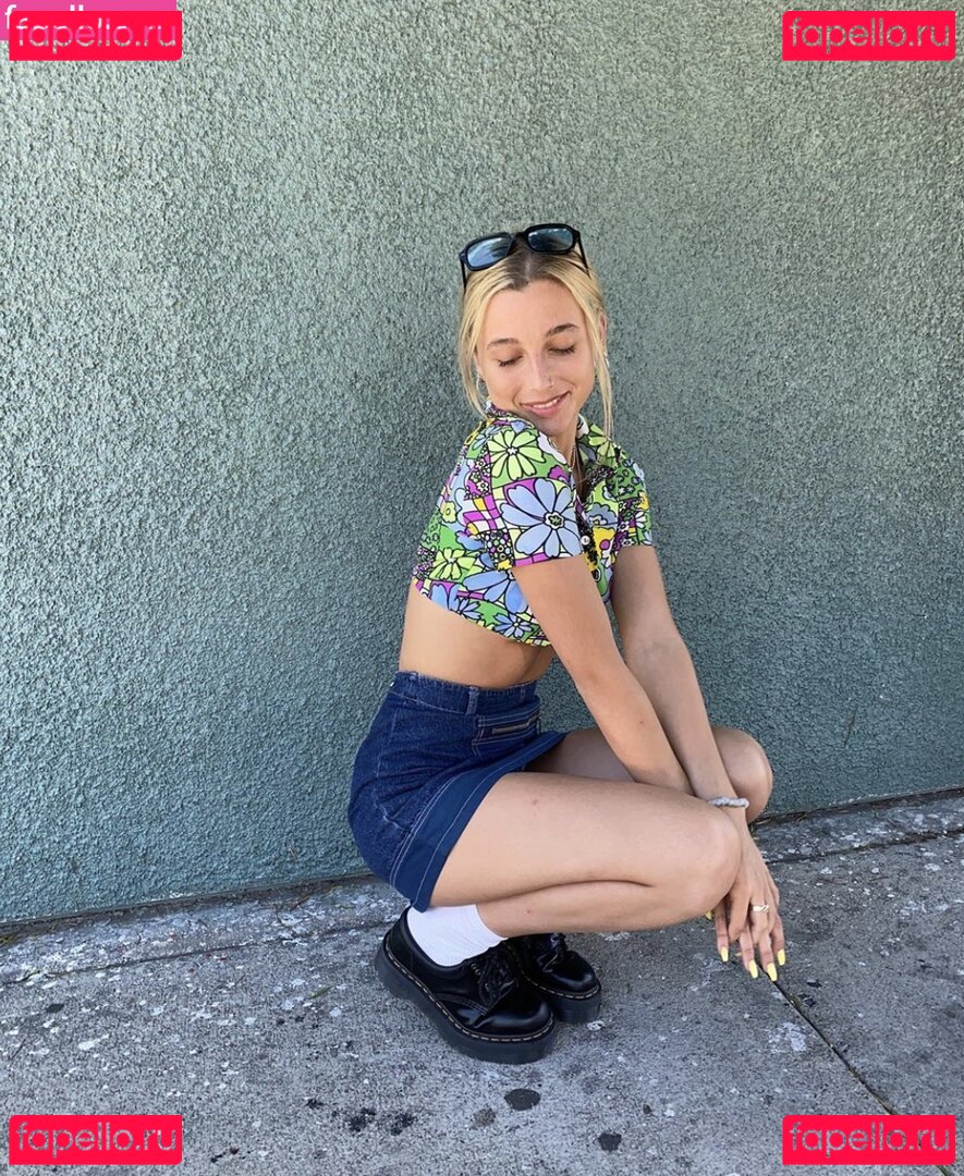 Emma Chamberlain / emmachamberlain Onlyfans Photo Gallery 