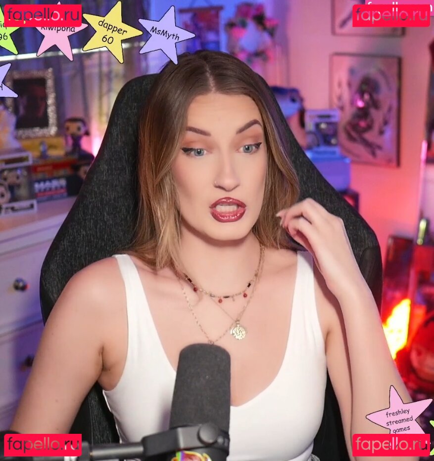 BasicWitGirl / tbhlessbasic Onlyfans Photo Gallery 