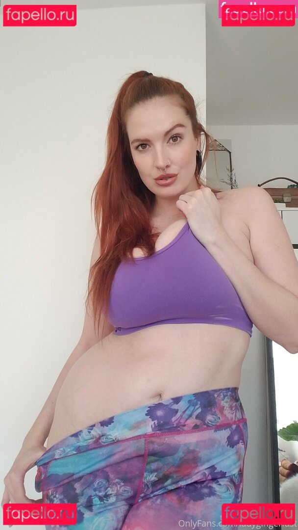 Theladystrides / ladygingerlust / ladygingerlustofficial Onlyfans Photo Gallery 