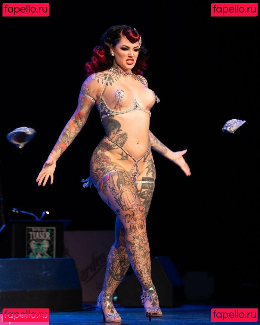 CervenaFox Onlyfans Photo Gallery 