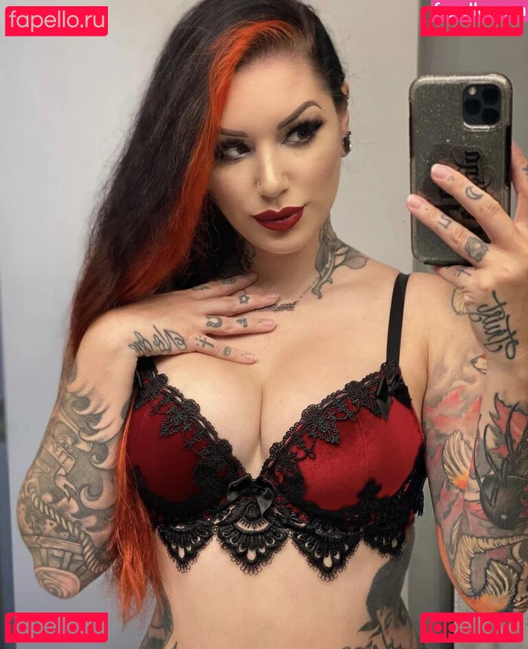 CervenaFox Onlyfans Photo Gallery 