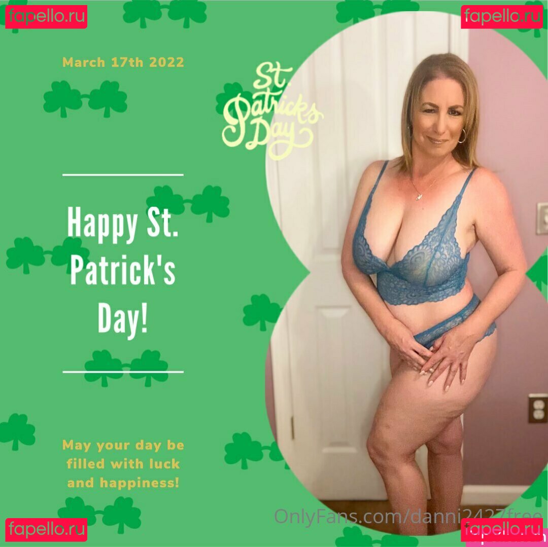 danni2427free / dannijones2427 Onlyfans Photo Gallery 