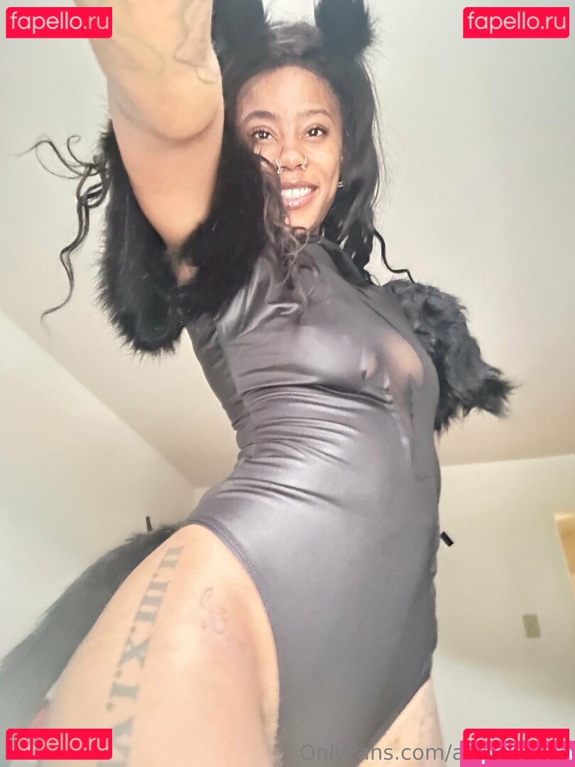 ashluvbug / ashluvbug2 Onlyfans Photo Gallery 