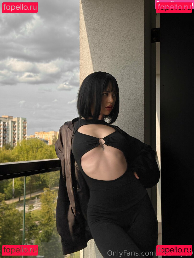 yourlily69 Onlyfans Photo Gallery 