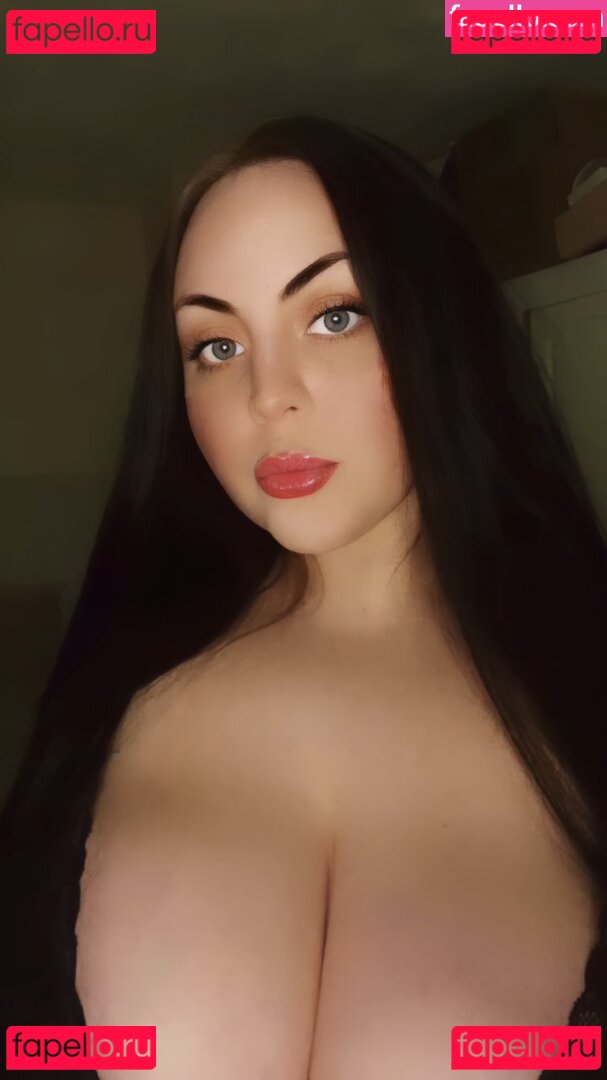 Missem_x / emii_xox Onlyfans Photo Gallery 