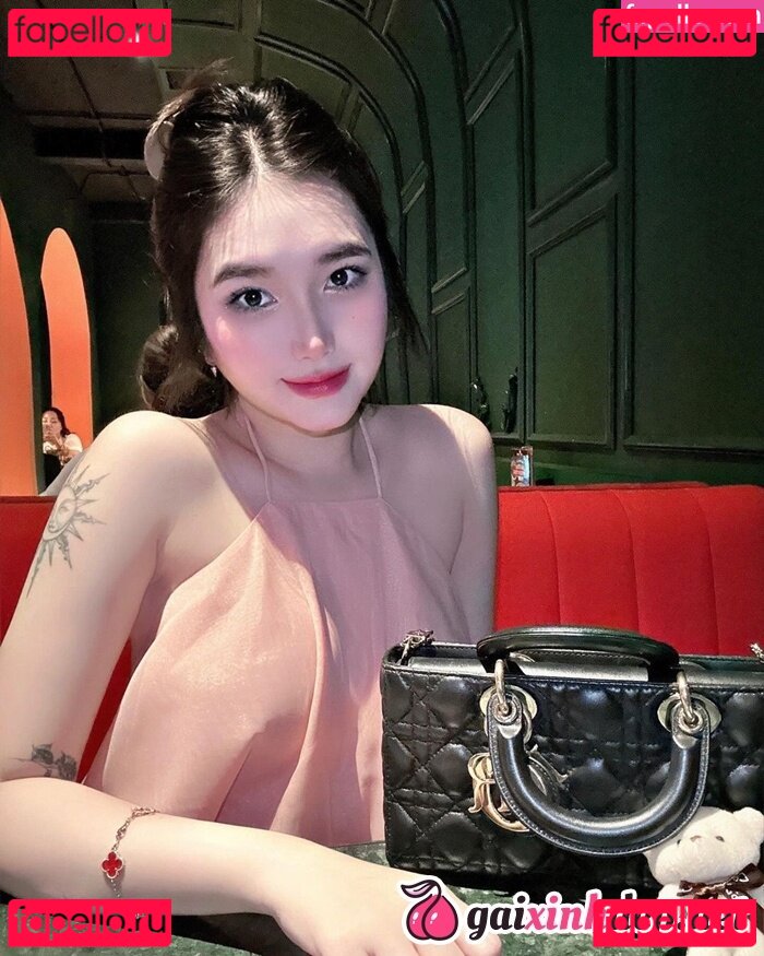 Ununneee Onlyfans Photo Gallery 