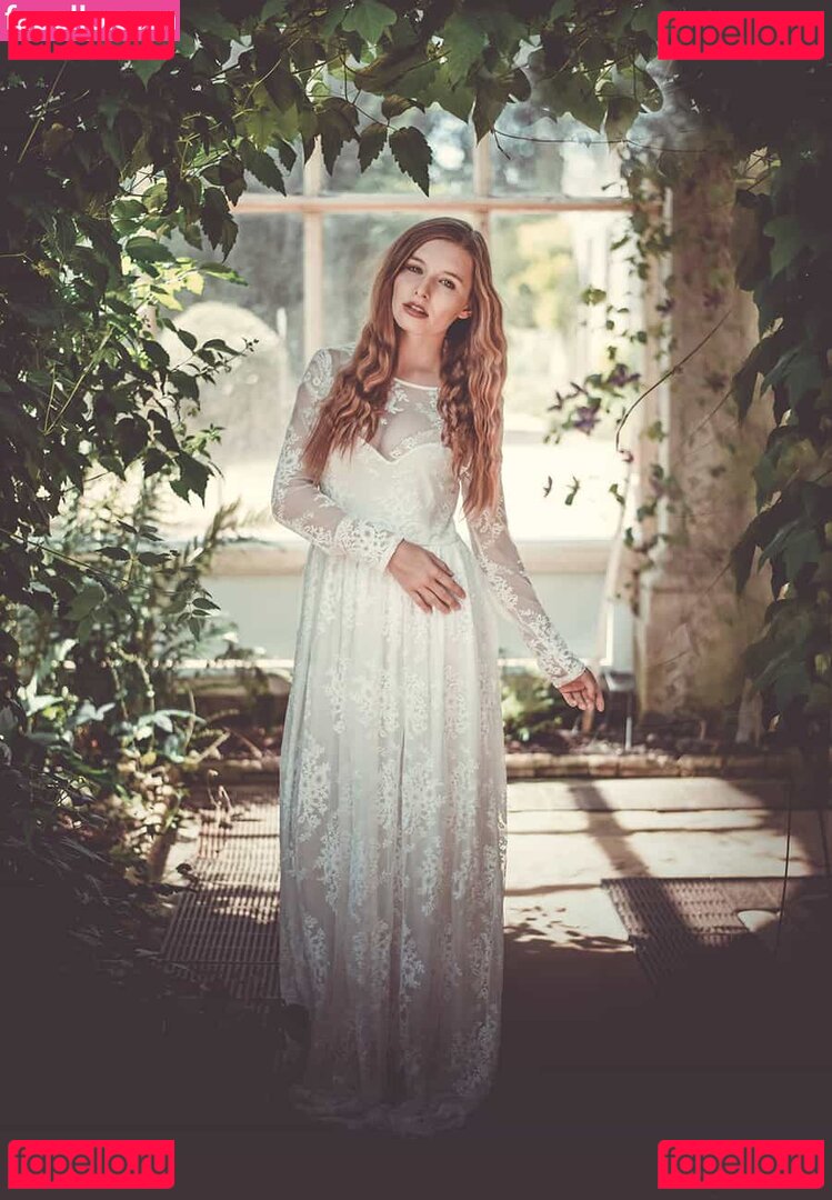 Jade Lyon / jade_lyon / jadelyon / tsjadeperfume Onlyfans Photo Gallery 