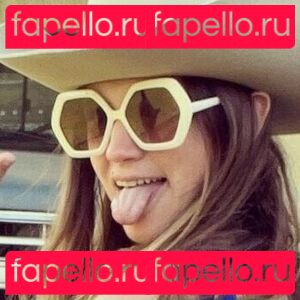 Sierra Ferrell / kcmunchkin / sierraelizabethferrell Onlyfans Photo Gallery 