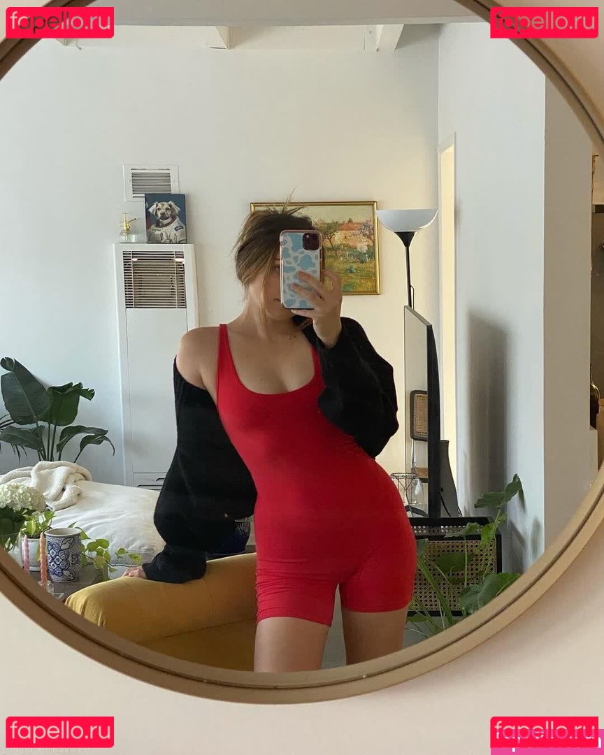 Madeleine Byrne / madeleinebyrnee Onlyfans Photo Gallery 