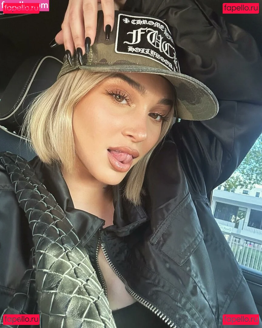 Camaryn Swanson Onlyfans Photo Gallery 