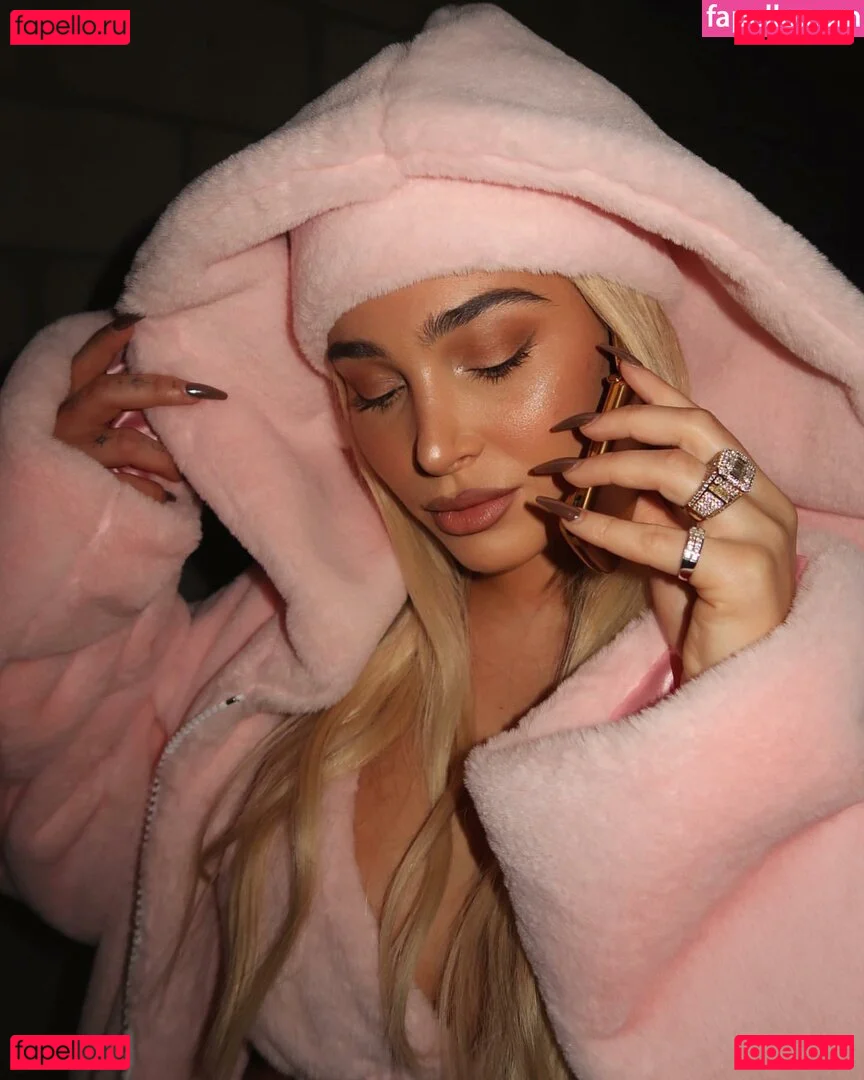 Camaryn Swanson Onlyfans Photo Gallery 