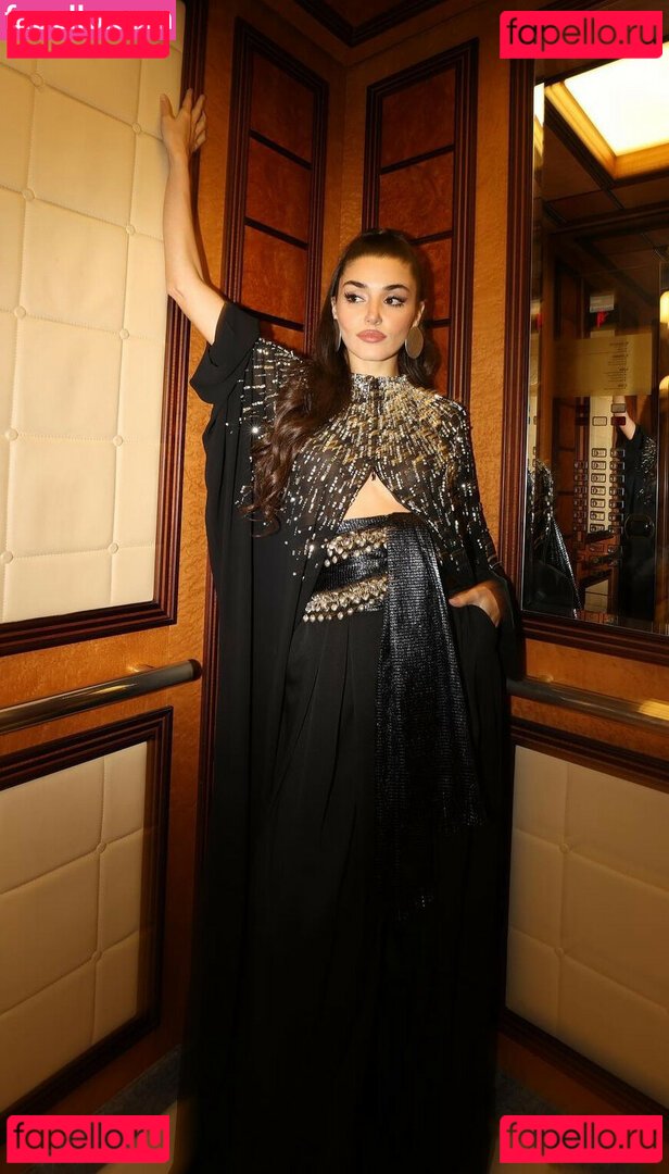 Hande Ercel / handemiyy Onlyfans Photo Gallery 