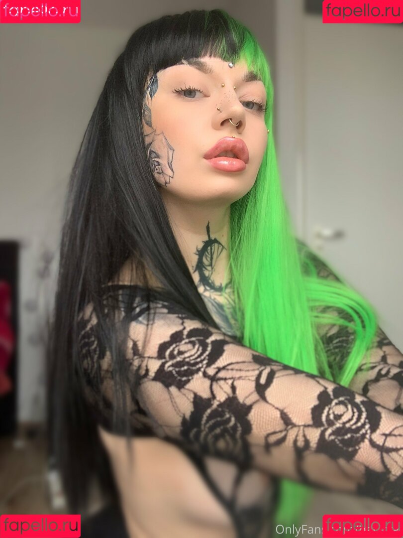 bat.gyal Onlyfans Photo Gallery 