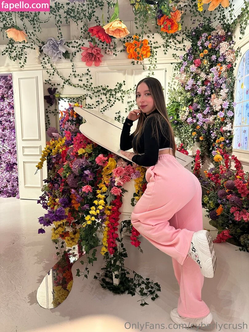 CyberlyCrush Onlyfans Photo Gallery 