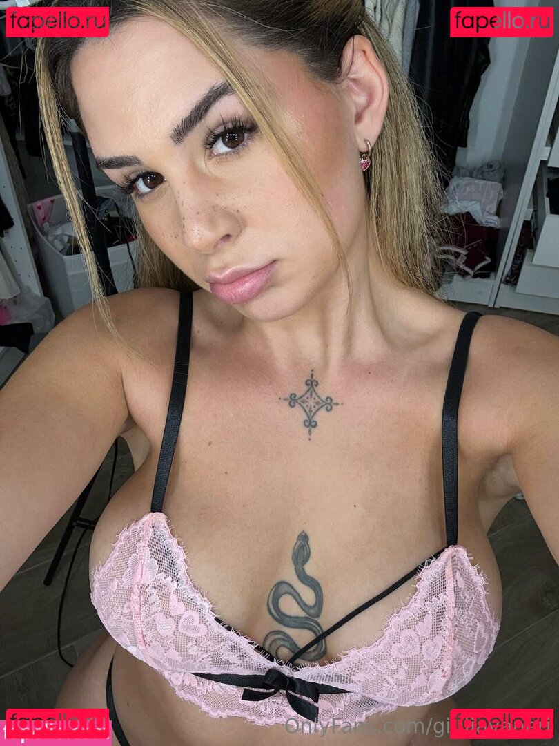 giuliavaneri Onlyfans Photo Gallery 