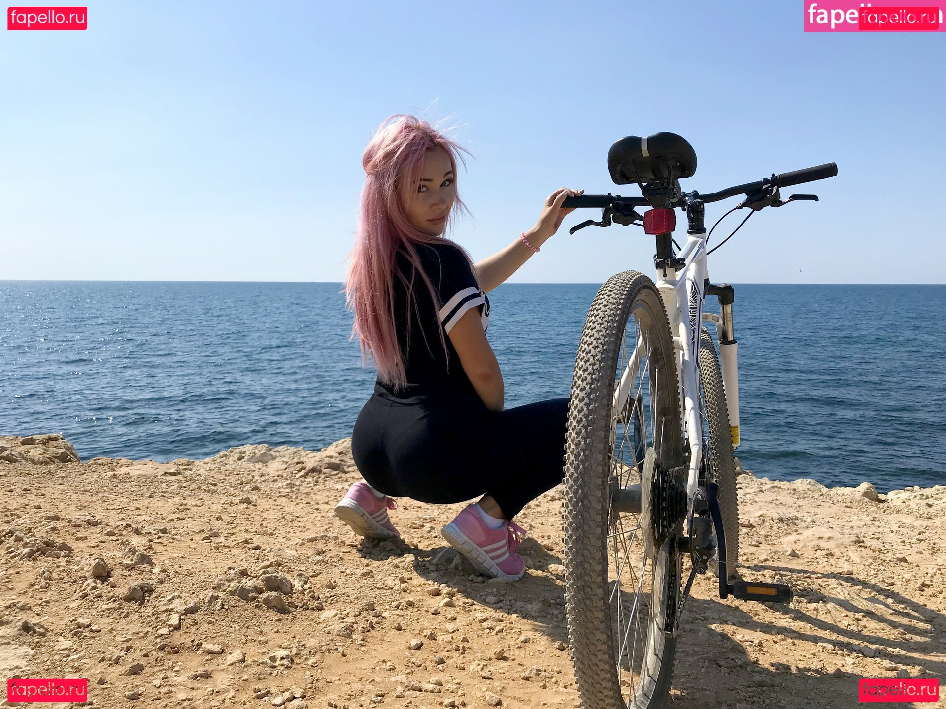 Anna Kostenko / annetkostenko / kostenko_anika Onlyfans Photo Gallery 