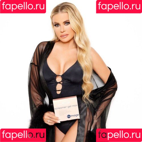 Carmen Electra Onlyfans Photo Gallery 