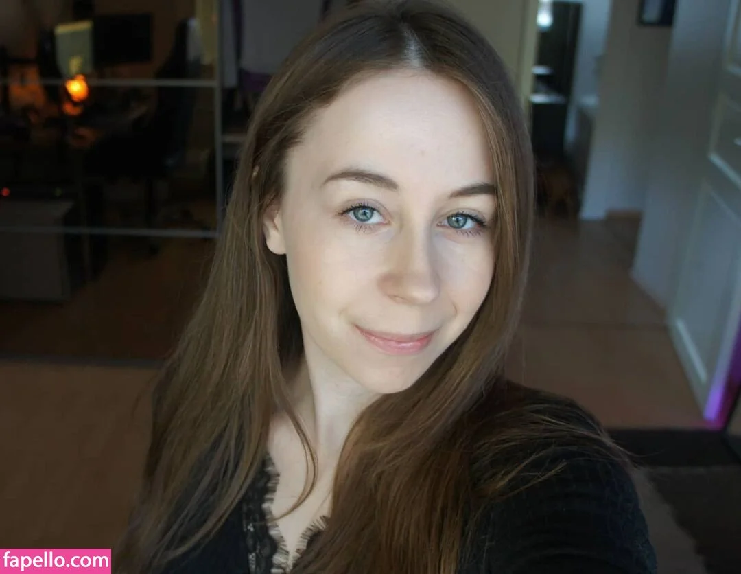 actuallyalisa Onlyfans Photo Gallery 