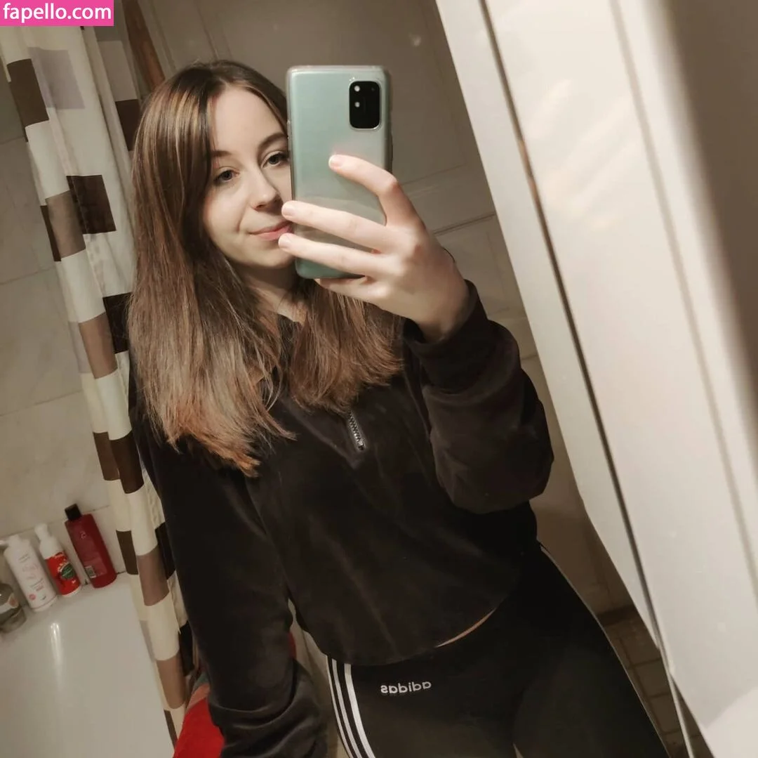 actuallyalisa Onlyfans Photo Gallery 
